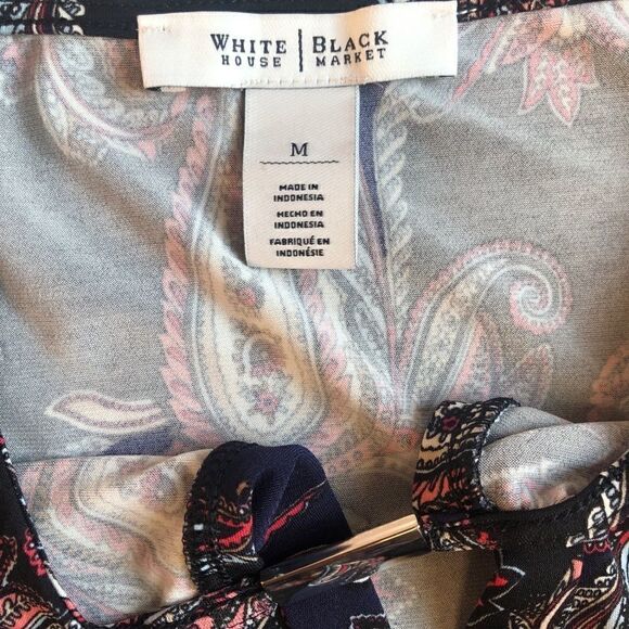 ⭐️ 3 for $30 White House Black Market Paisley Silver Center Clasp Tank Blouse. - Picture 8 of 8